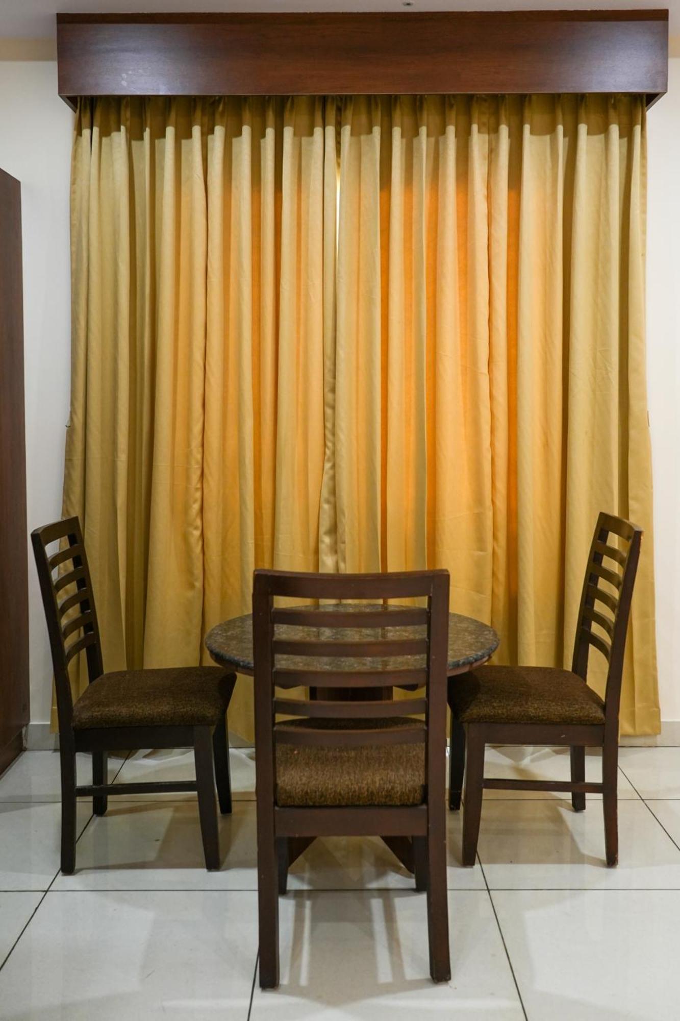 Sri Krishna Inn - Kempegowda Airport Bangalore Devanahalli Экстерьер фото